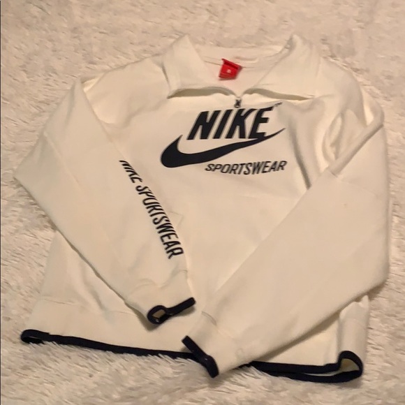 Nike Jackets & Blazers - White and Black Nike Pullover size small
